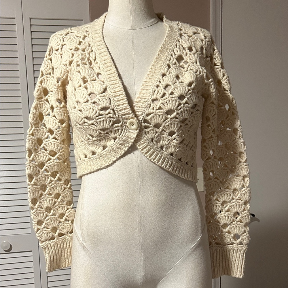 Vintage American Eagle Outfitters cream knit wool crop sweater size S vintage